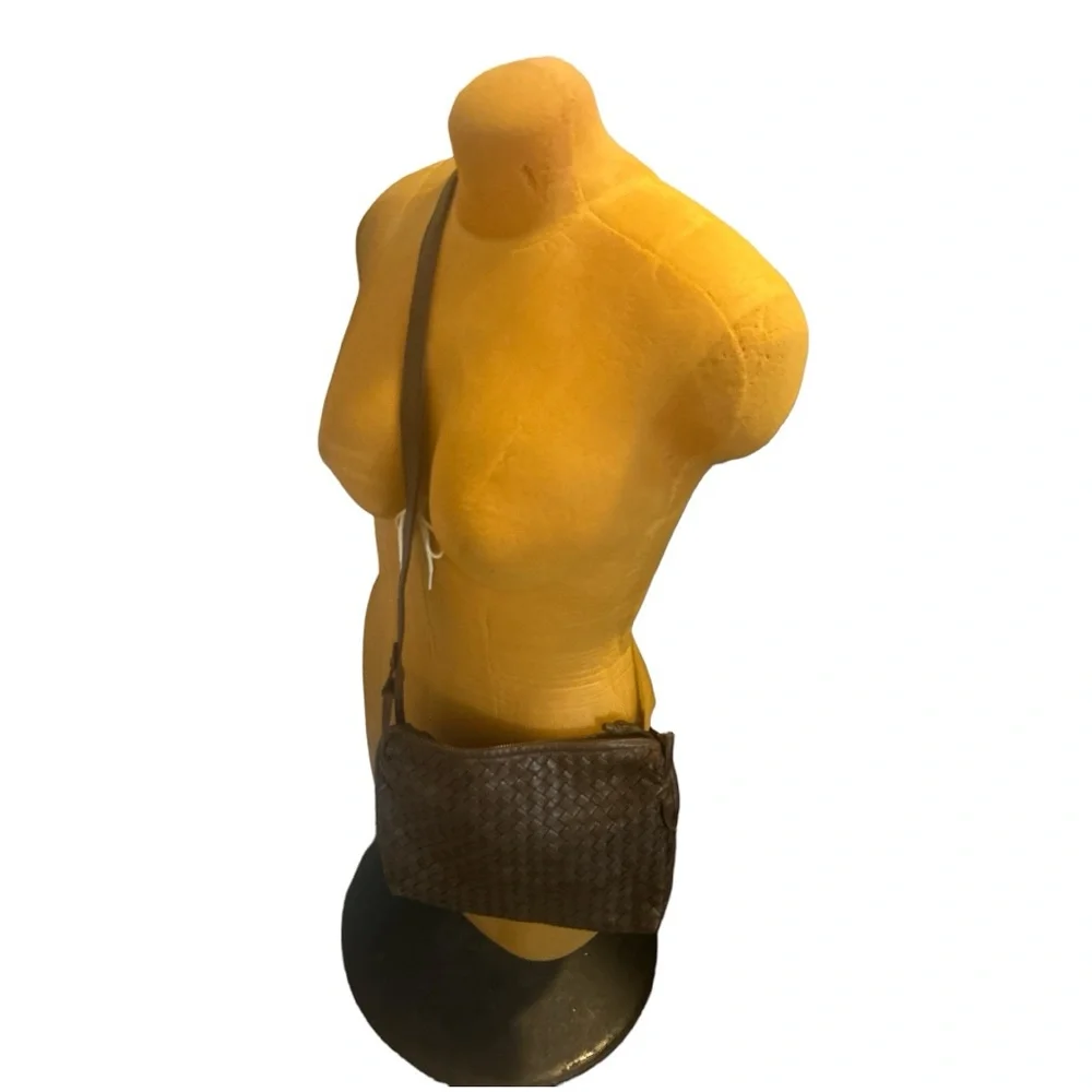 Bottega Veneta Chocolate Brown Intrecciato Leather Shoulder Bag Authentic - Picture 16 of 16